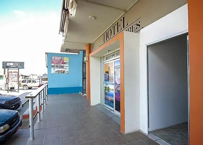 Oyo Plaza Torres,
